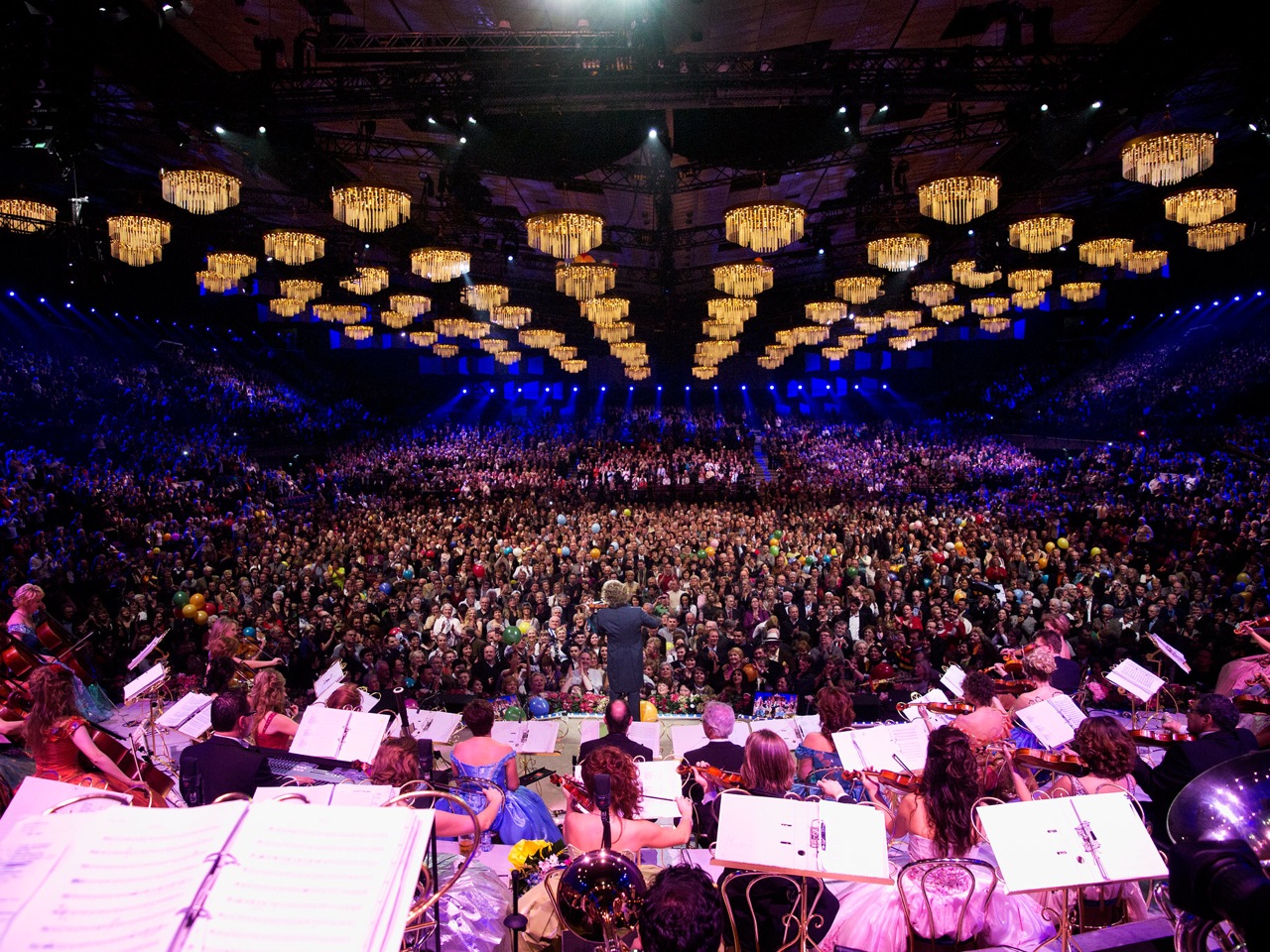 Chandelier Rental Andre Rieu Word Stadium Tour1