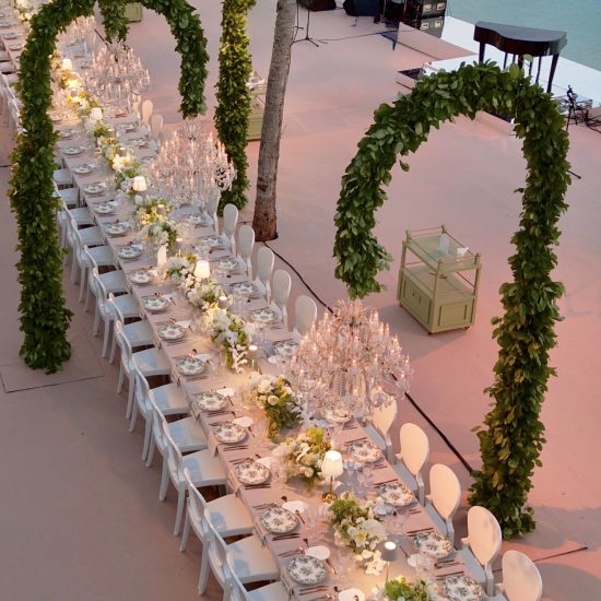 Kroonluchters Huren Curacao Huwelijk